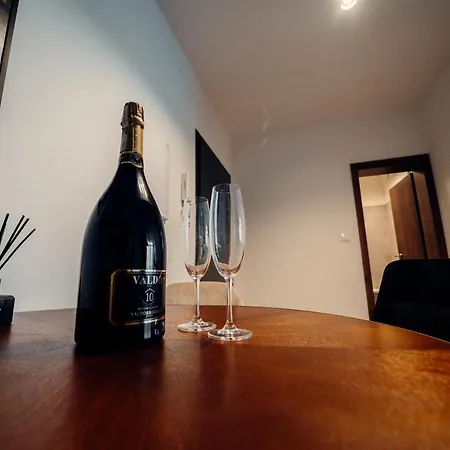 Tiffany 布拉迪斯拉发